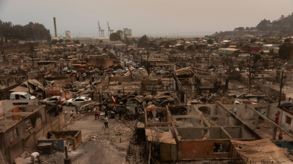 "Mucho peor" que el tsunami de 2010, dicen chilenos que perdieron todo en los incendios