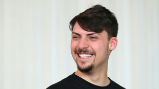 Filho de Bolsonaro &eacute; alvo de opera&ccedil;&atilde;o policial por lavagem de dinheiro