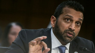 Dos exagentes demandan al director del FBI, alegando un despido por el caso Trump 