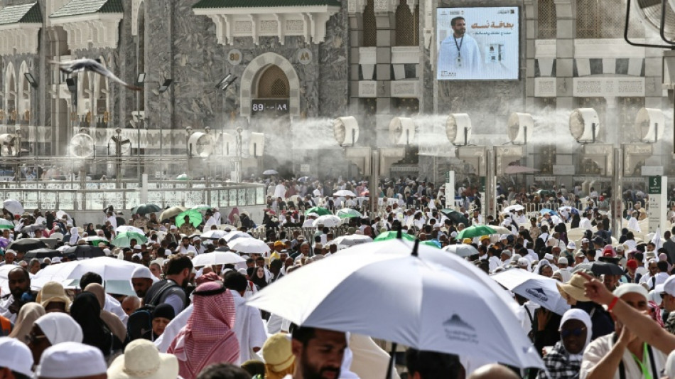 Pilgrims kick off hajj as Mideast peace deal hangs in the balance