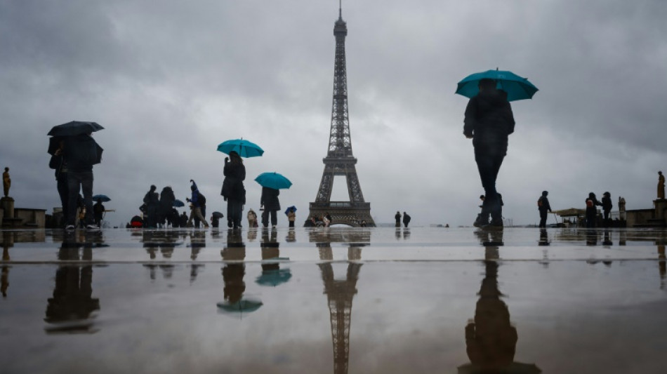 Fin de la gr&egrave;ve &agrave; la tour Eiffel, rouverte ce dimanche apr&egrave;s six jours de fermeture