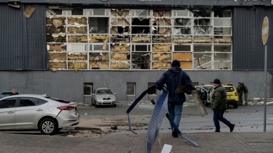 Ukraine: six morts, dont trois à Kiev, dans des attaques russe