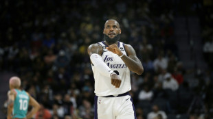 NBA: Les Lakers s'imposent chez les Spurs gr&acirc;ce au retour de James