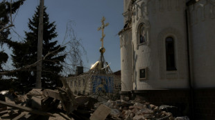 Les soldats ukrainiens sur le front célèbrent Pâques malgré les explosions qui ponctuent la trêve