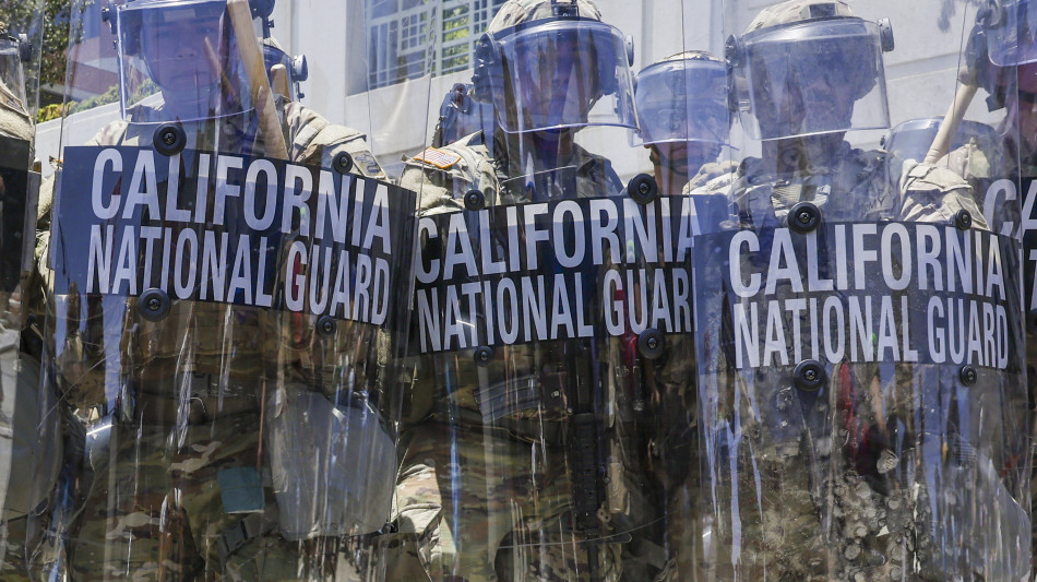Polizia, a Los Angeles finora 150 persone arrestate