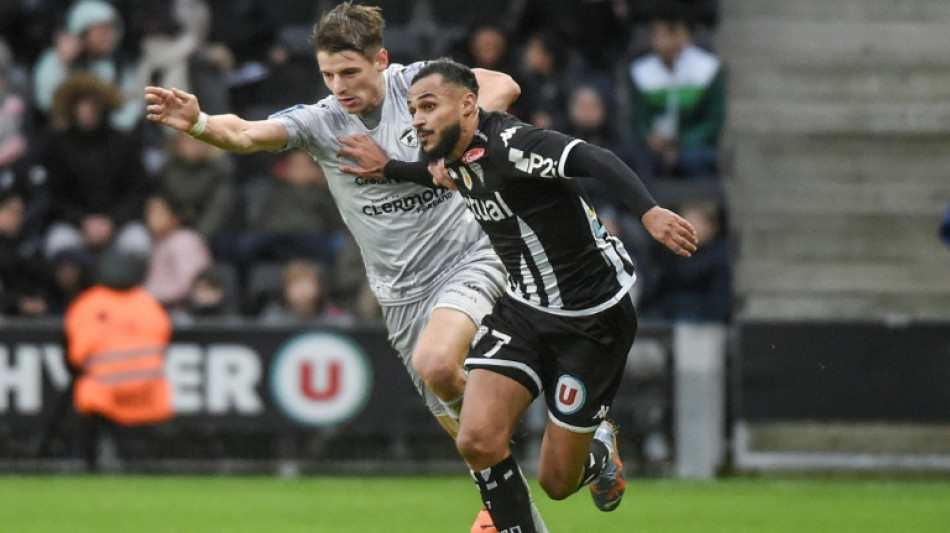 Morocco star Boufal joins Qatari club 