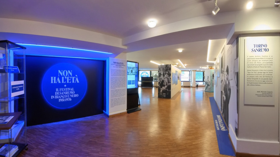 Sanremo, prorogata fino al 2 gennaio mostra sul Festival "in bianco e nero"