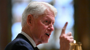 El expresidente de EEUU Bill Clinton es hospitalizado con fiebre