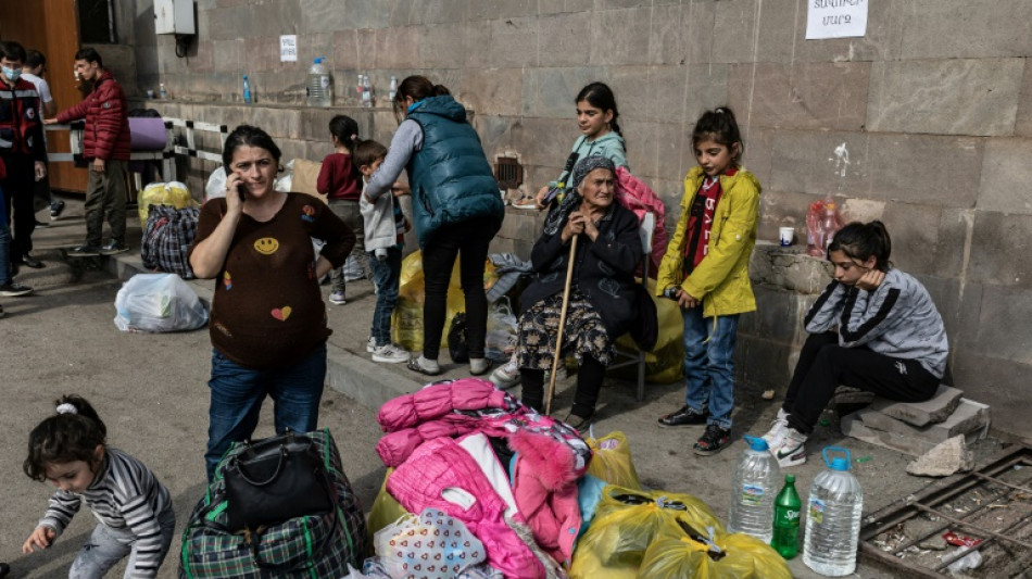 "Comment vivre avec eux?" : la terreur des Arm&eacute;niens fuyant le Nagorny Karabakh