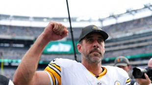 Rodgers wins in Steelers debut, Stafford hits milestone in Rams win