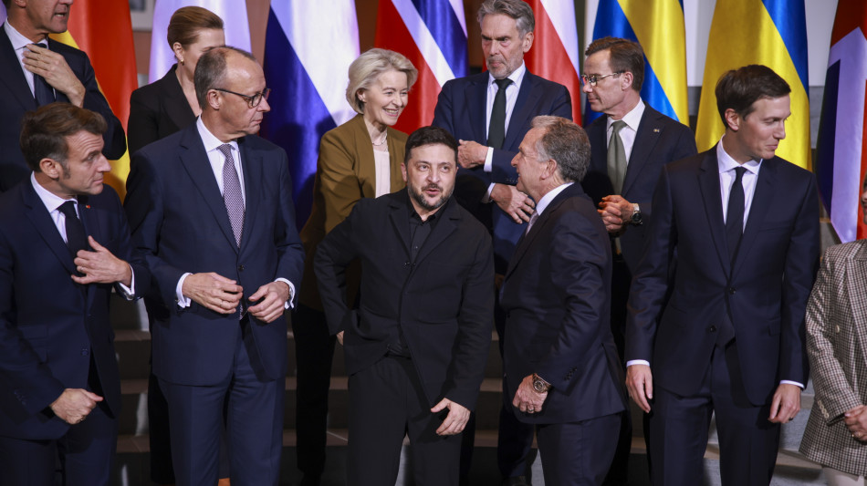 Leader europei, sostegno a Zelensky se consulter&agrave; il suo popolo