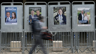 Les Fran&ccedil;ais ont commenc&eacute; &agrave; voter pour le premier tour des l&eacute;gislatives