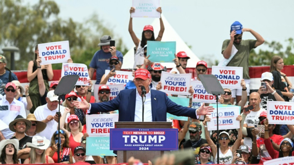 Elus, grands patrons: Trump &agrave; Washington pour une op&eacute;ration s&eacute;duction
