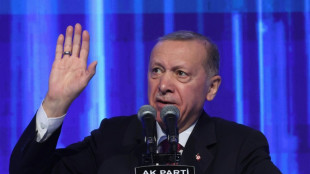 Turquie: Erdogan, souffrant, r&eacute;appara&icirc;t en direct &agrave; la t&eacute;l&eacute;vision