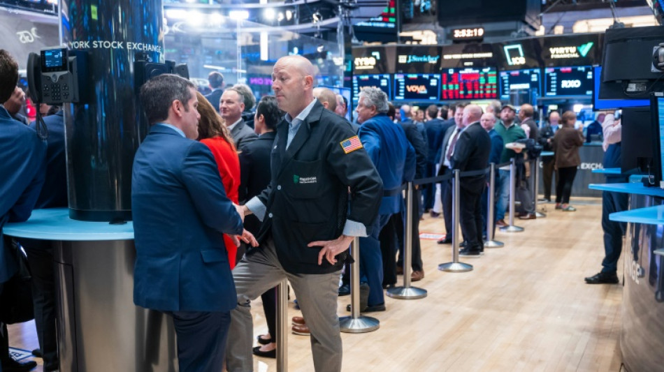 Wall Street en ordre dispers&eacute;, un nouvel indicateur d'inflation calme les esprits