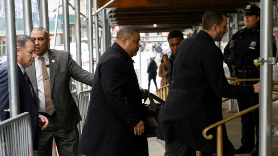 Gran jurado de Nueva York cancela sesi&oacute;n y retrasa decisi&oacute;n sobre cargos contra Trump