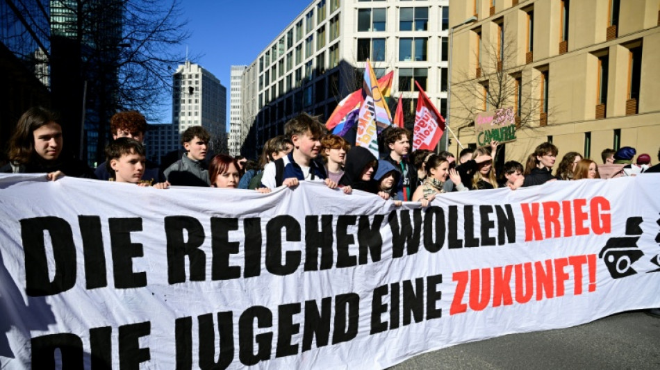 Jugendproteste: Beh&ouml;rden warnen vor Extremisten - GEW betont Anliegen der "GenZ"