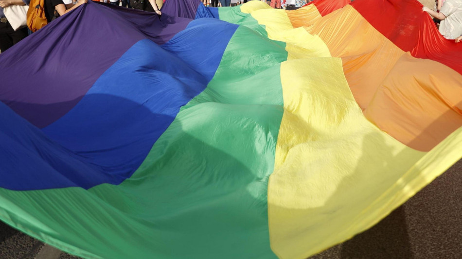 Diecimila persone partecipano alla parata del Pride a Bratislava