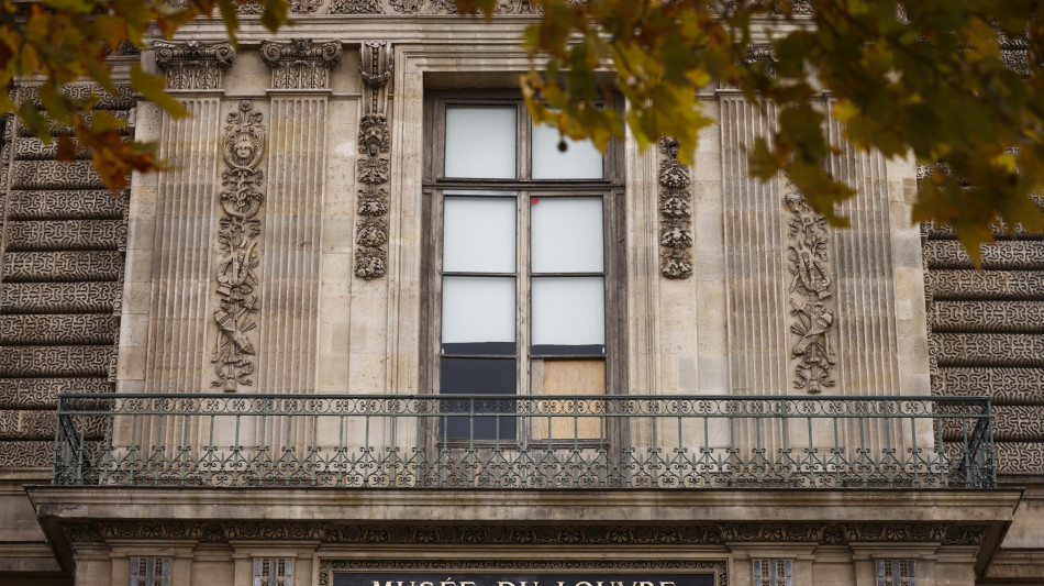 Procuratrice Parigi, 'non ancora recuperati gioielli del Louvre'