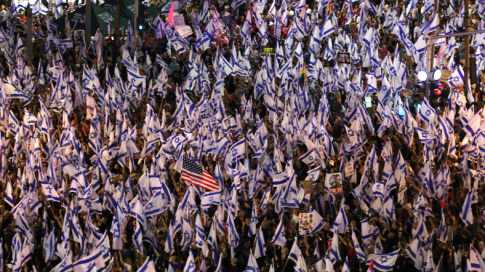 Israelis keep up protests against judicial reforms