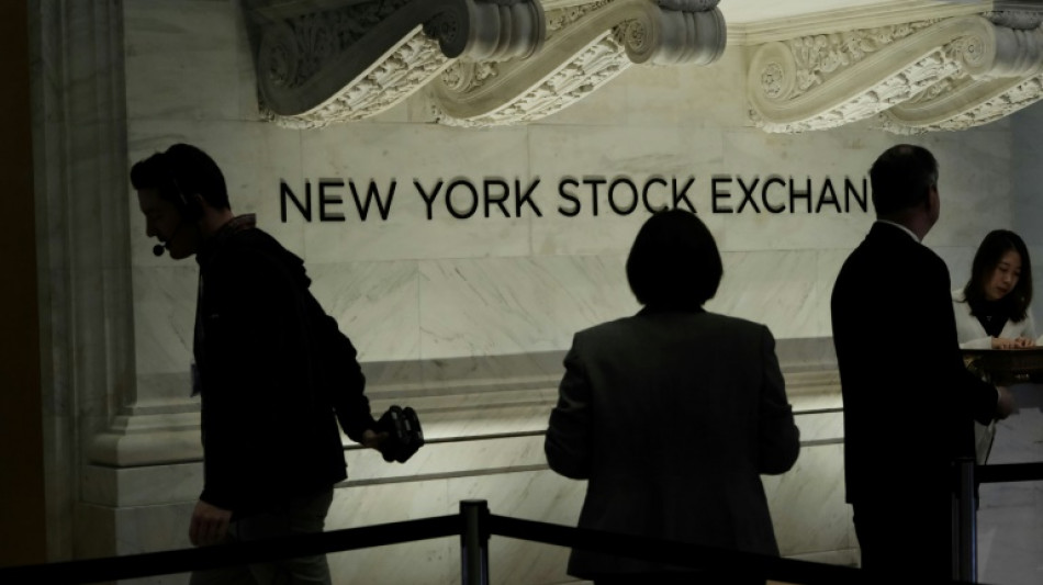 Wall Street s'affole face &agrave; la perspective de taux plus &eacute;lev&eacute;s que pr&eacute;vu