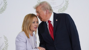 Séria, popular, melhor amiga de Trump: Meloni completa três anos à frente da Itália