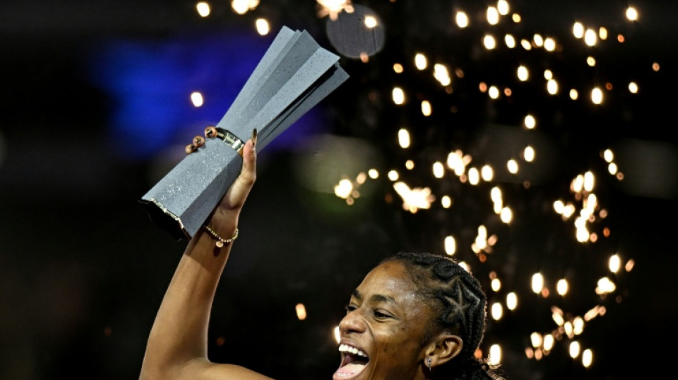 Jefferson-Wooden bags searing sprint double, Dos Santos on fire