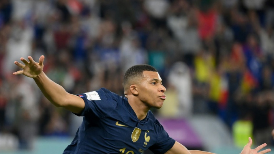 Mbappe makes the difference to fire France into World Cup last 16