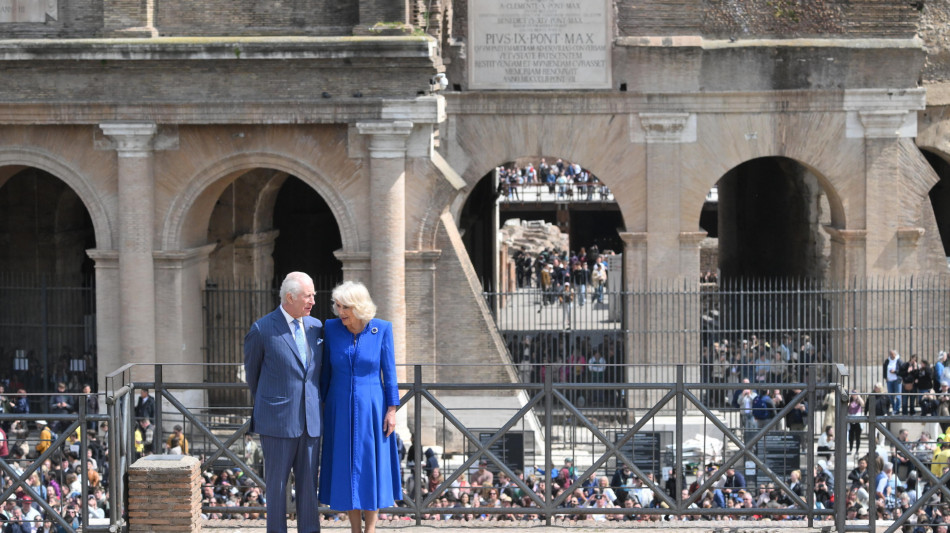 Re Carlo all'ANSA, 'felice di essere in Italia'