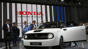 Giappone, vendite auto elettriche raddoppiate nel 2026