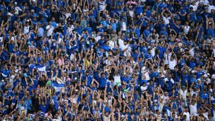Fifa sanciona El Salvador por gritos racistas de seus torcedores em jogo contra Suriname