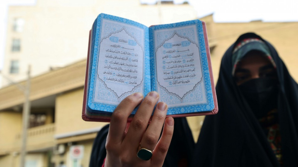 Ejecutan a dos hombres en Ir&aacute;n por profanaci&oacute;n del Cor&aacute;n