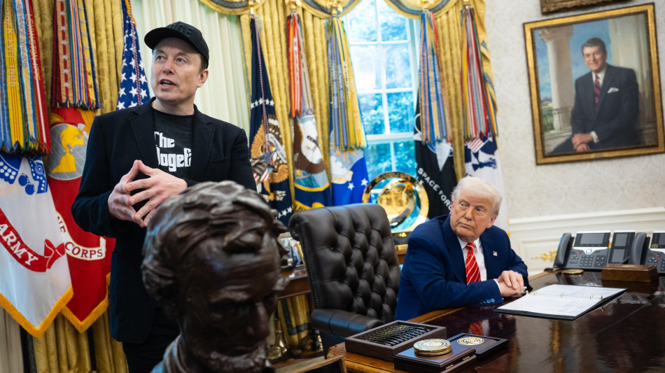 Trump, 'Musk mi vuole parlare ma a me non interessa'