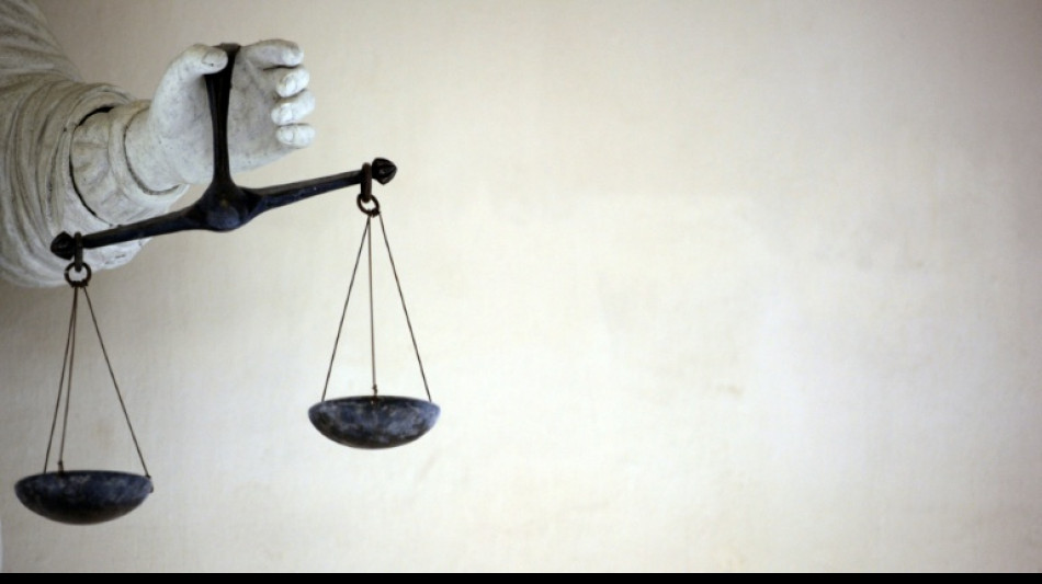 Aufrufe zu Anschl&auml;gen auf Politiker: Drei Jahre Haft f&uuml;r Angeklagten