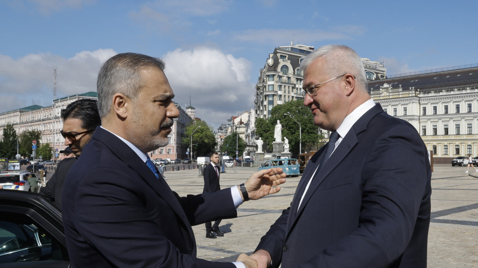 Ankara, possibile incontro Putin-Zelensky-Trump in Turchia