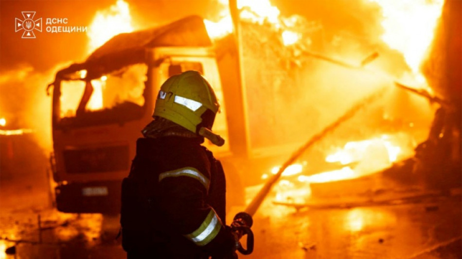 Russian strikes on Ukraine kill 8