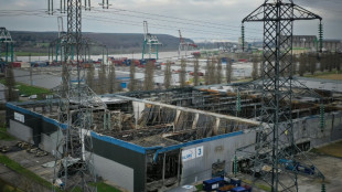 La pollution des eaux sous un entrep&ocirc;t Bollor&eacute; incendi&eacute; en 2023 suscite l'inqui&eacute;tude