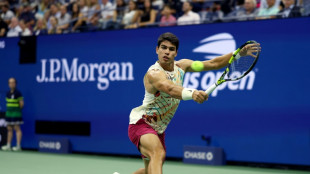 Alcaraz avan&ccedil;a &agrave; segunda rodada do US Open ap&oacute;s desist&ecirc;ncia de Koepfer