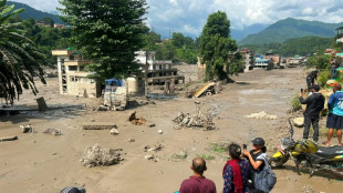 Des inondations massives font au moins 19 morts au N&eacute;pal, o&ugrave; 384 touristes sont port&eacute;s disparus