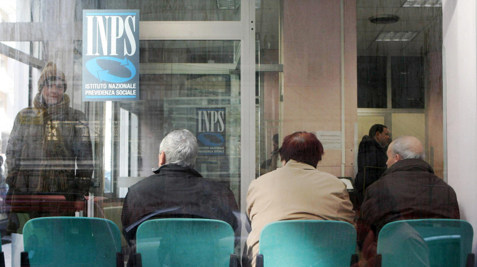 Inps, norma su adeguamento requisiti pensione entro fine anno