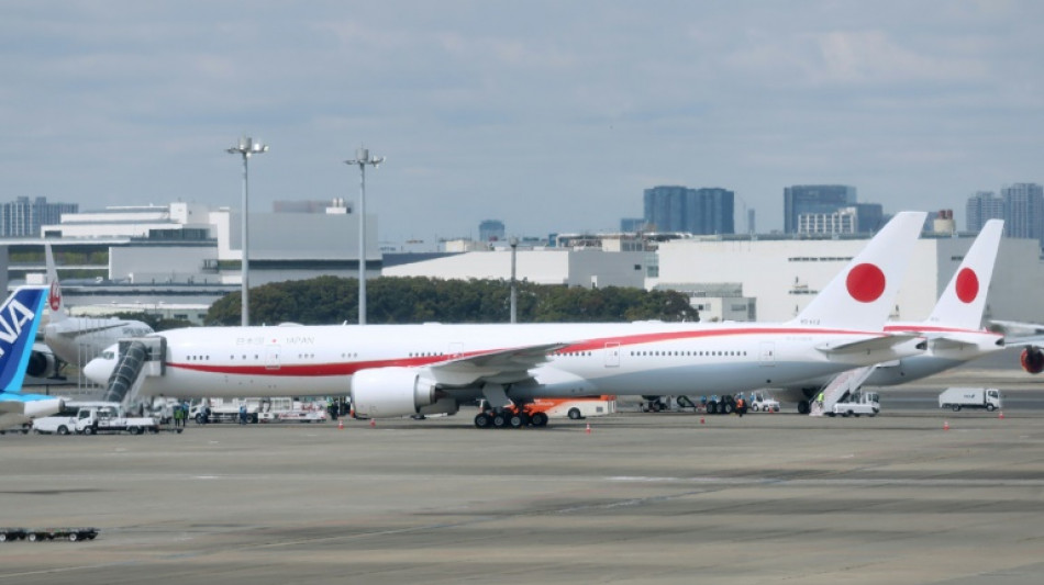 Desplazados ucranianos llegan a Tokio en un avi&oacute;n gubernamental japon&eacute;s