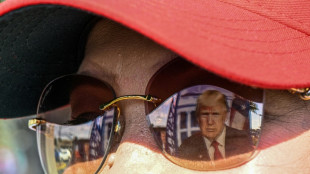 Los bares de Washington celebran la inculpaci&oacute;n de Trump