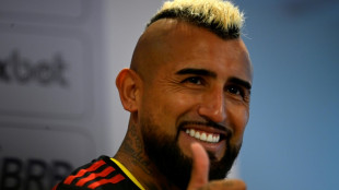 Arturo Vidal volta ao chileno Colo Colo ap&oacute;s 17 anos longe de seu pa&iacute;s