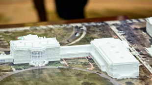 Trump confirma demolição total de ala da Casa Branca para novo salão de baile