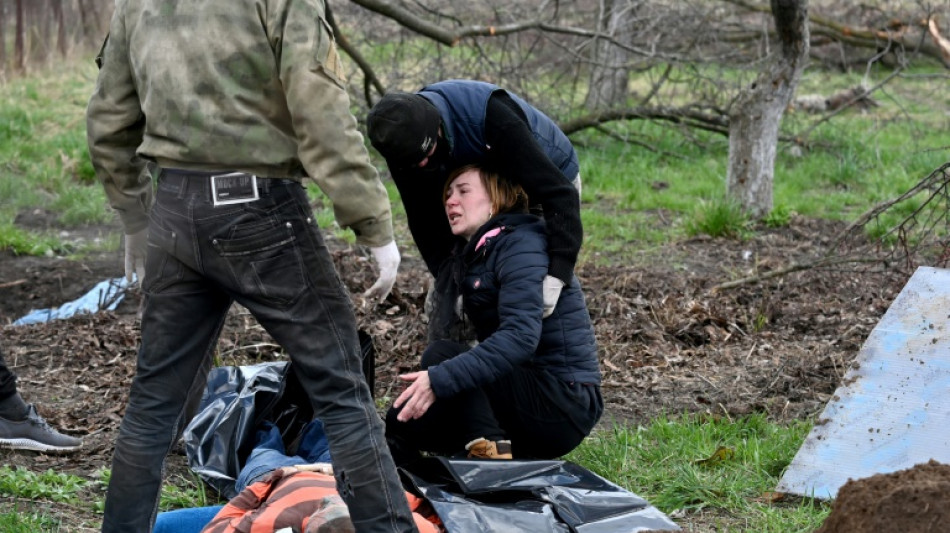 Tras el rastro de cad&aacute;veres de la ocupaci&oacute;n rusa en una aldea ucraniana