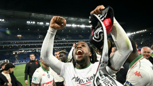 Nice vence na visita ao Strasbourg (2-0) e vai enfrentar Lens na final da Copa da Fran&ccedil;a