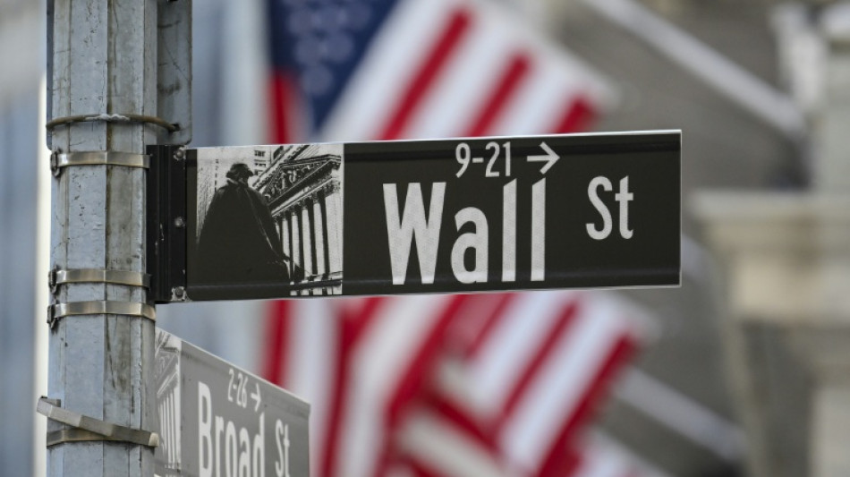 Wall Street ouvre en hausse, attend la Fed