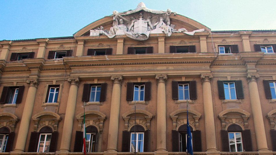 Lo spread tra Btp e Bund tedeschi apre in rialzo a 60,7 punti