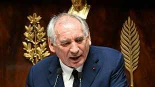 Parlamento derruba segundo governo da França em nove meses