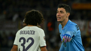 Goleiro Berke &Ouml;zer abandona concentra&ccedil;&atilde;o da Turquia ap&oacute;s n&atilde;o jogar contra Bulg&aacute;ria